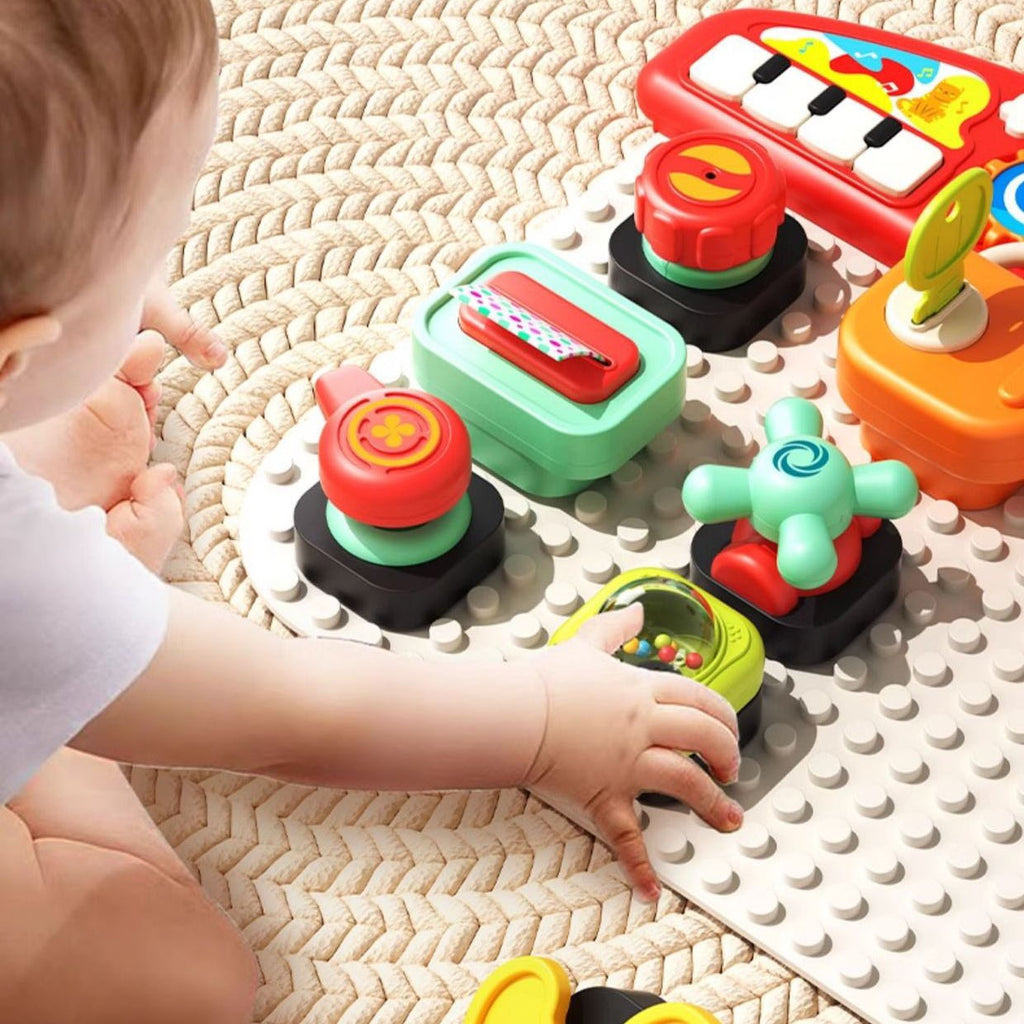 Painel de Atividades com Blocos e Piano Musical Yuupi